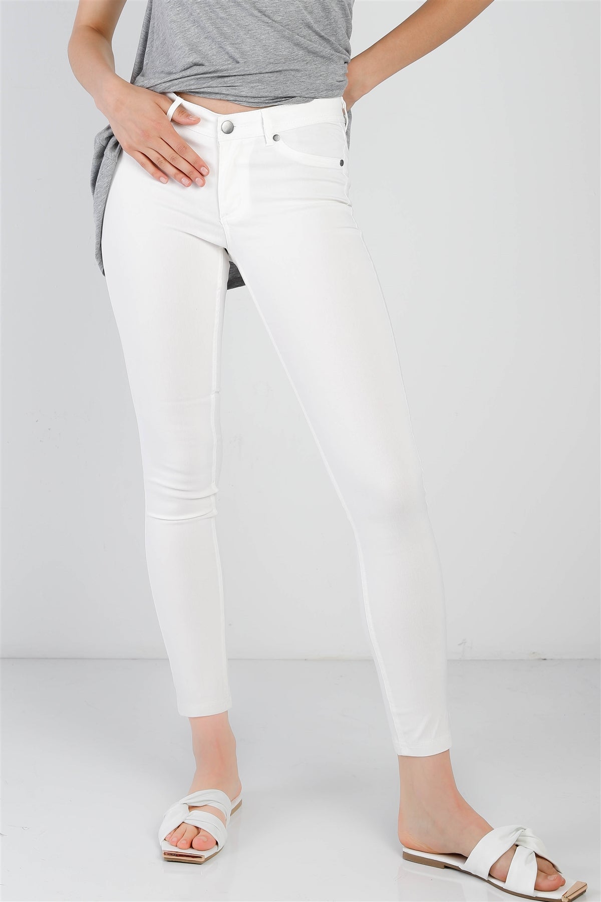 White skinny pants
